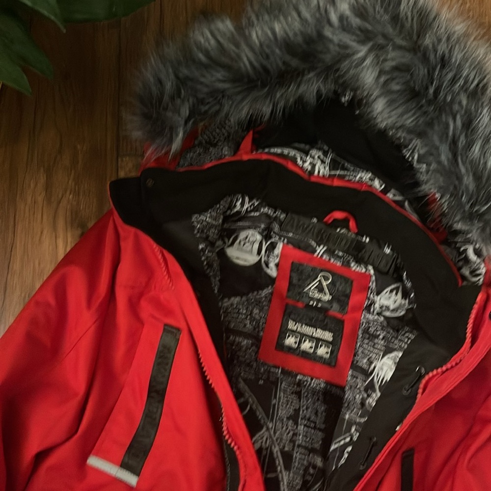 Coat - Picture 10 of 12